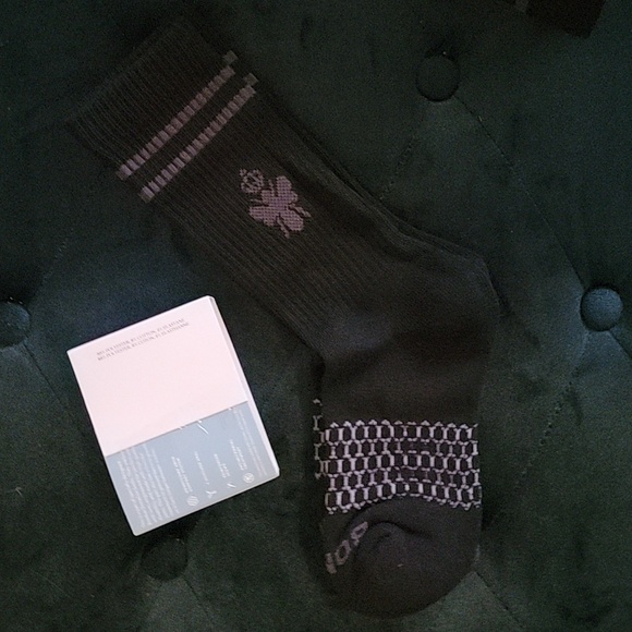 Bombas 5 Pair Bundles Black Crew Socks Adult Small or Adult Medium or Large NWT - Picture 5 of 7